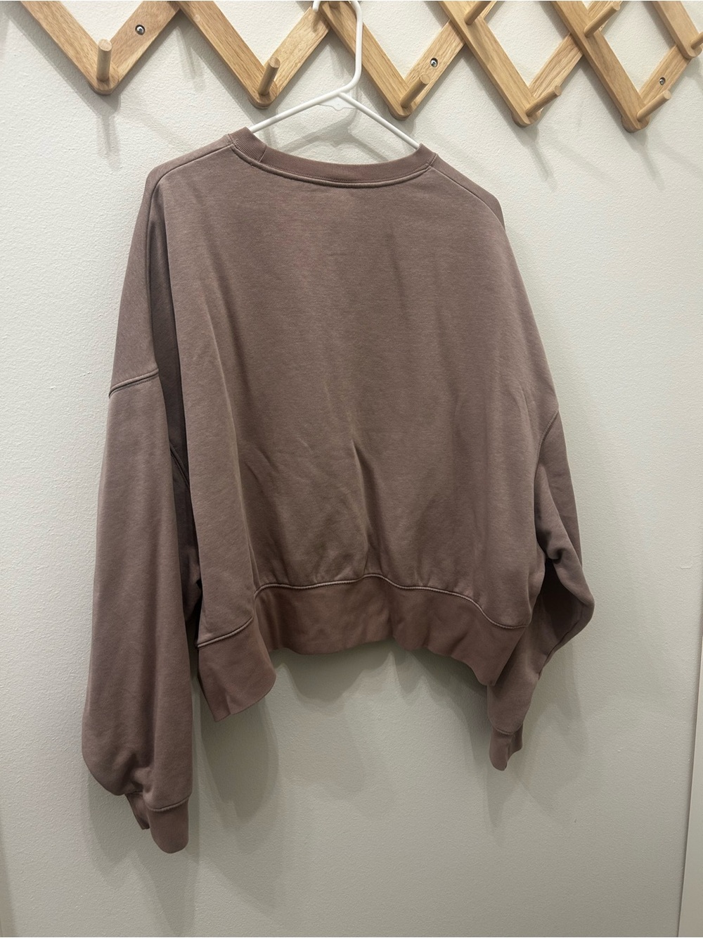 Nike Cropped Crewneck - Picture 4 of 4
